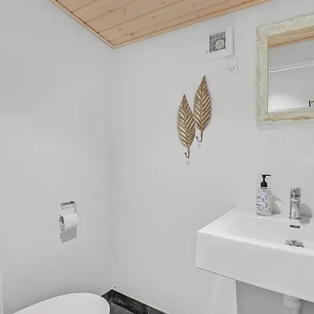Stunning In With Kitchen * ビルン